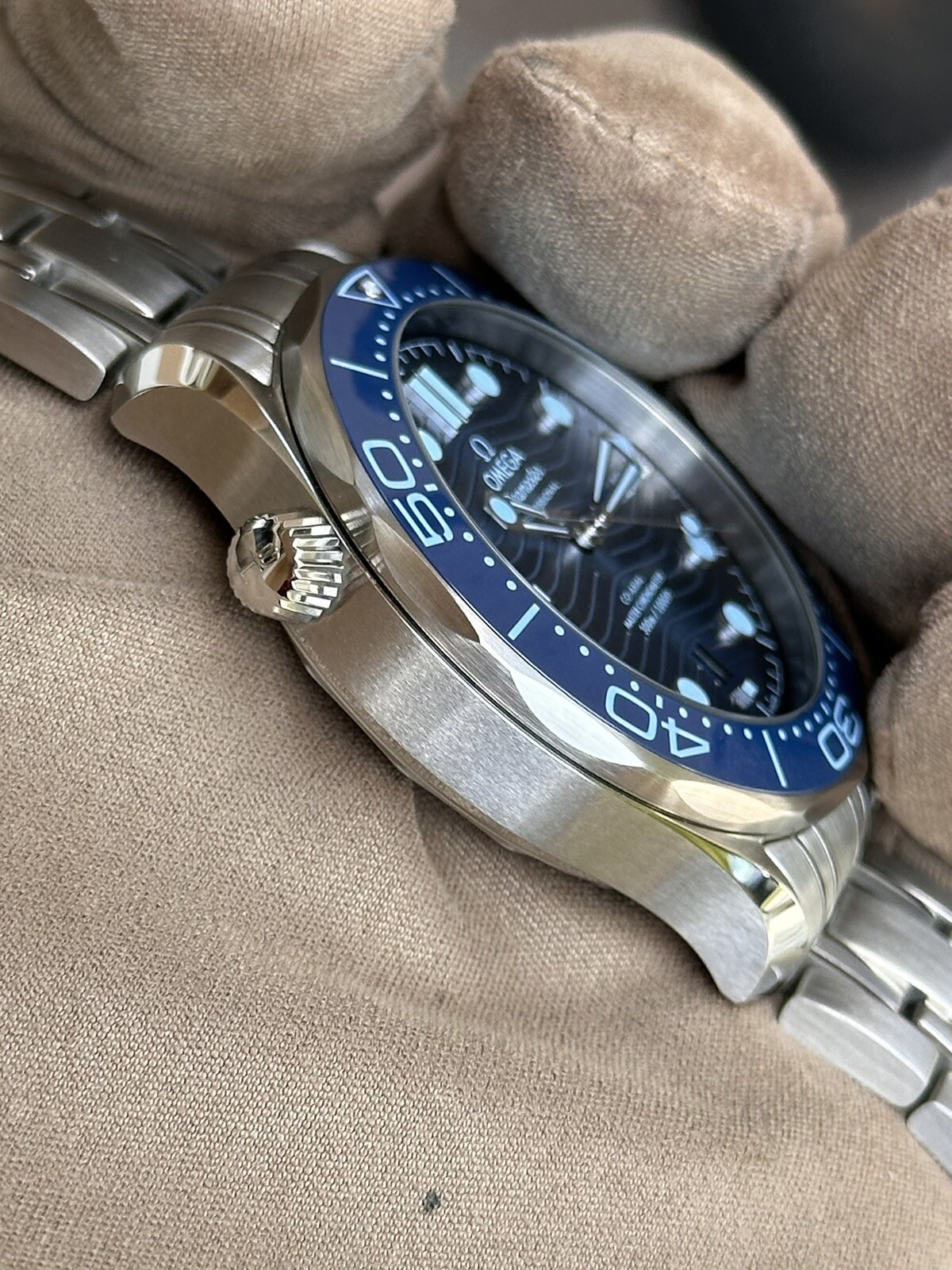 OMEGA Seamaster Diver 300M Summer Blue Unisex 75th Anniversary Edition NEW