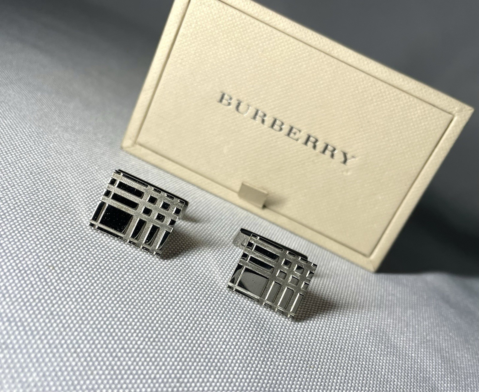 Auth [Rare] BURBERRY Check line Matte & Mirror silver square Cufflinks Business