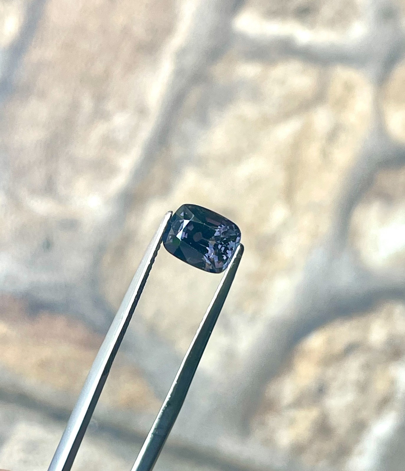 Natural 100% VVS 2.29 ct 8.3×6.6×5.3 mm Cushion Purple Spinel Mogok Gemstone