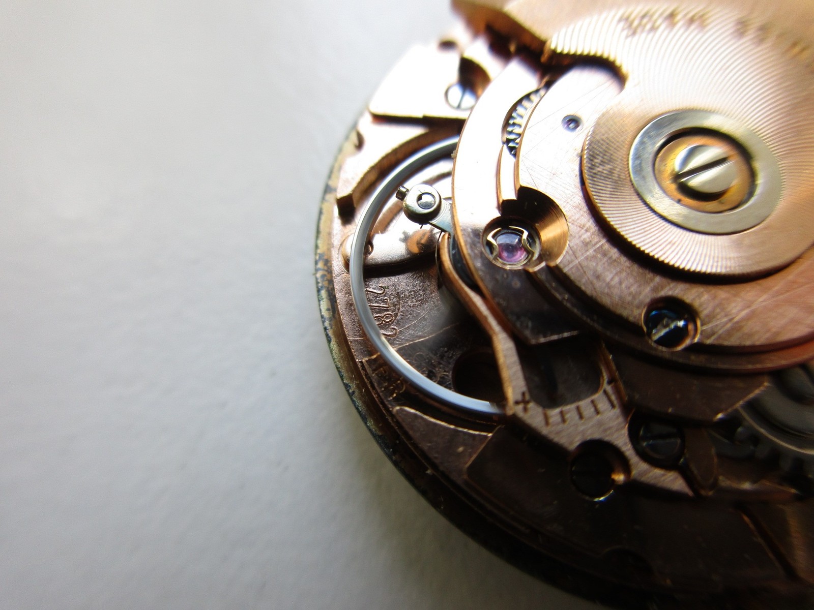 ETA cal. 2782 Swiss automatic watch movement – date at 3 – running