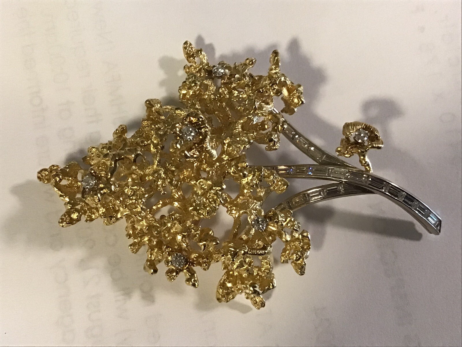 Stunning vintage 14 K Solid Gold 36.3 G ,natural Diamonds 3 Ct Brooch/pin
