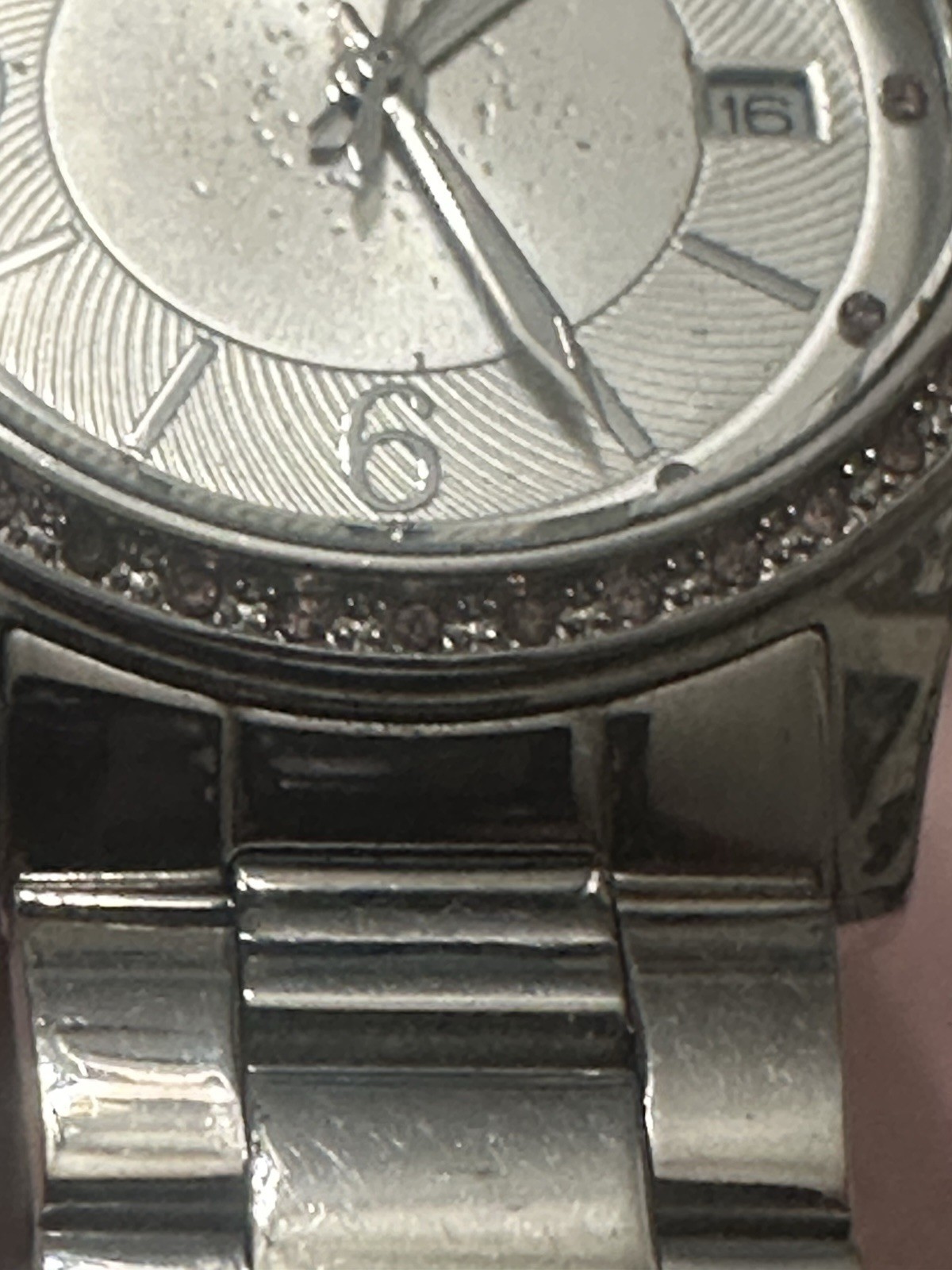 Citizen Women’s With Pink And Clear Accent Crystals Around Bezel . Clean Glass
