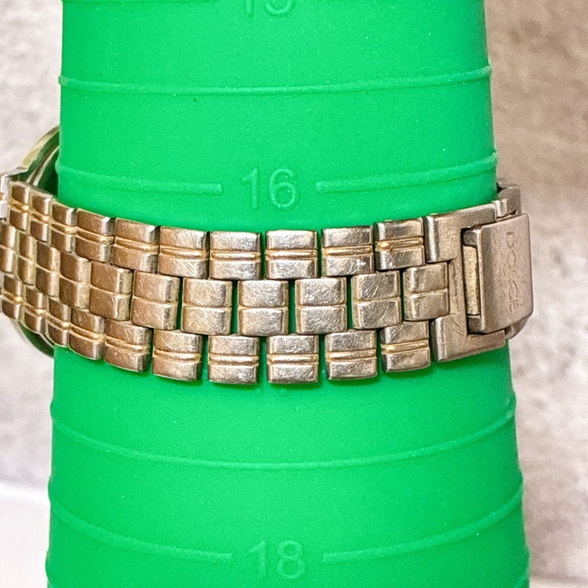 Excellent Condition SEIKO DOLCE Quartz Watch Working Glitter Dial