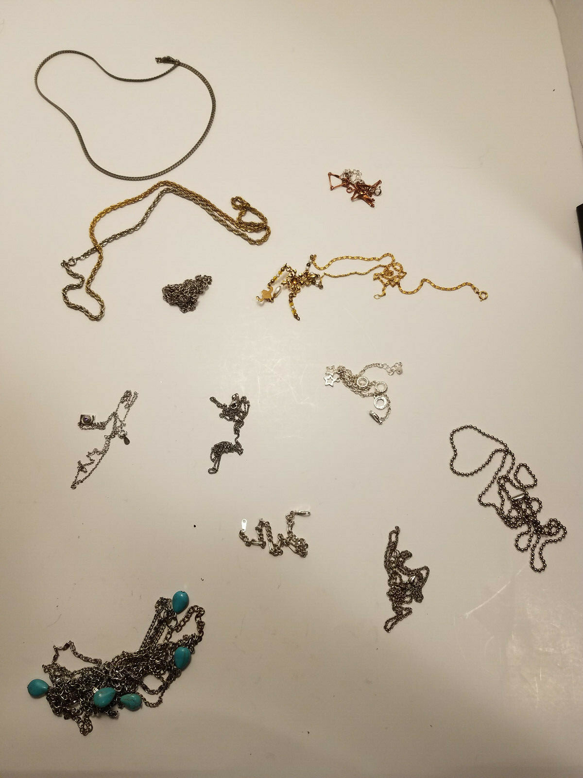 12 Piece Mixed Necklace Chains of Various Types and Sizes Misc Jewelry