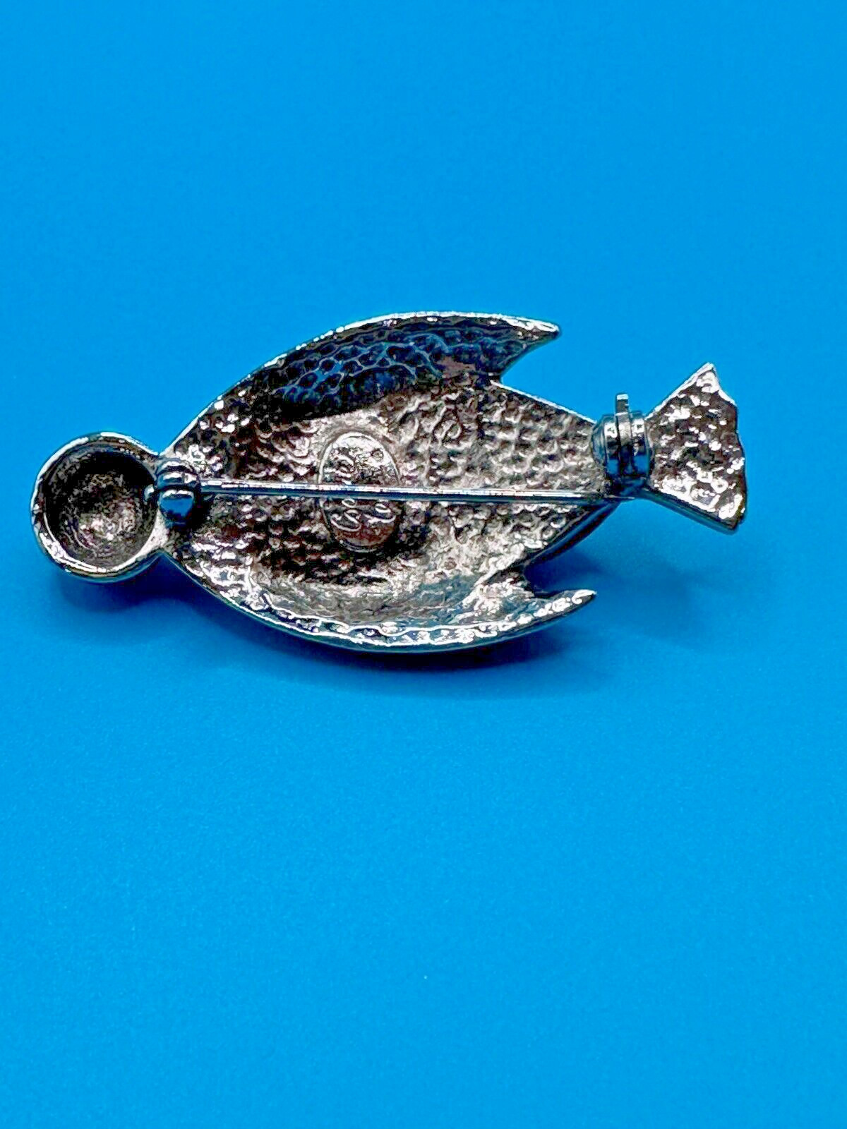 Cookie Lee Penguin Brooch Black & Cream Silver Tone Rhinestone Eyes Signed