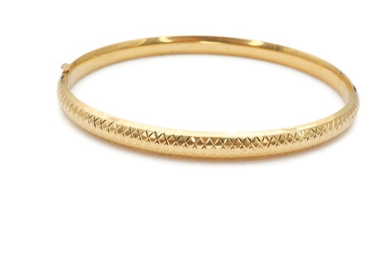 EternaGold 14k Yellow Gold Bangle Bracelet 8″