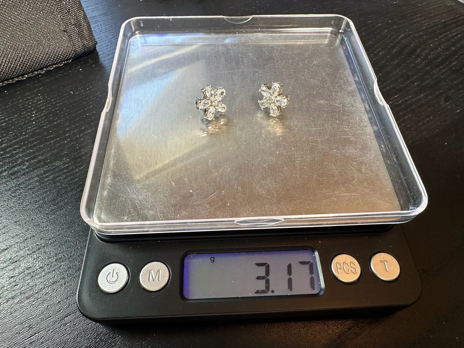 3.17g Vintage Sterling Silver 925 Flower Cluster Sparkling Earrings M