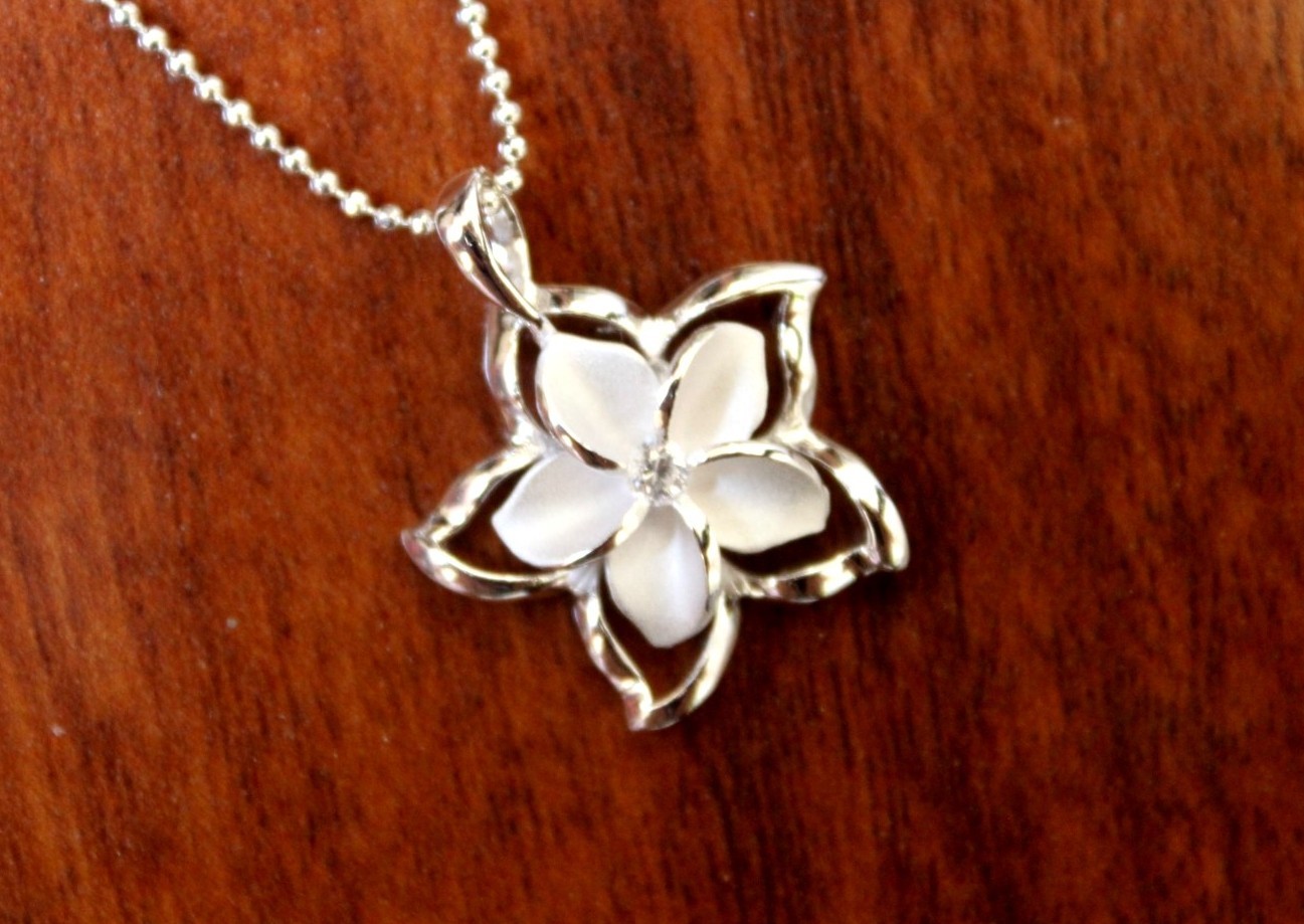 Hawaiian 925K Sterling Silver Plumeria Cut Out Outline Pendant Necklace #SP84201