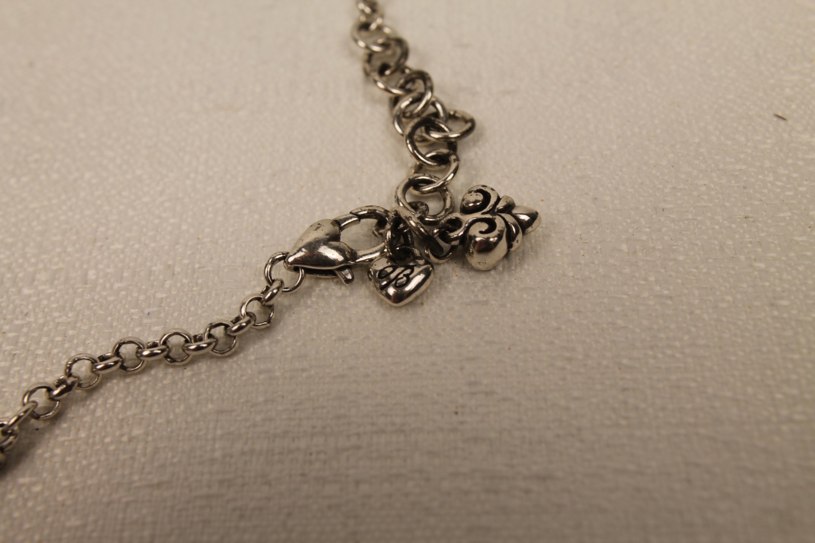 Brighton Silver Tone Cream Enamel Scroll Filigree Station Rolo Chain Necklace 19