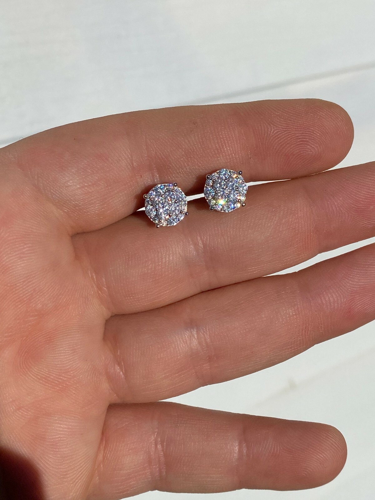 Aretes Para Hombre Redondos Con Diamantes Botones De Plata 925 Solida 1/3″