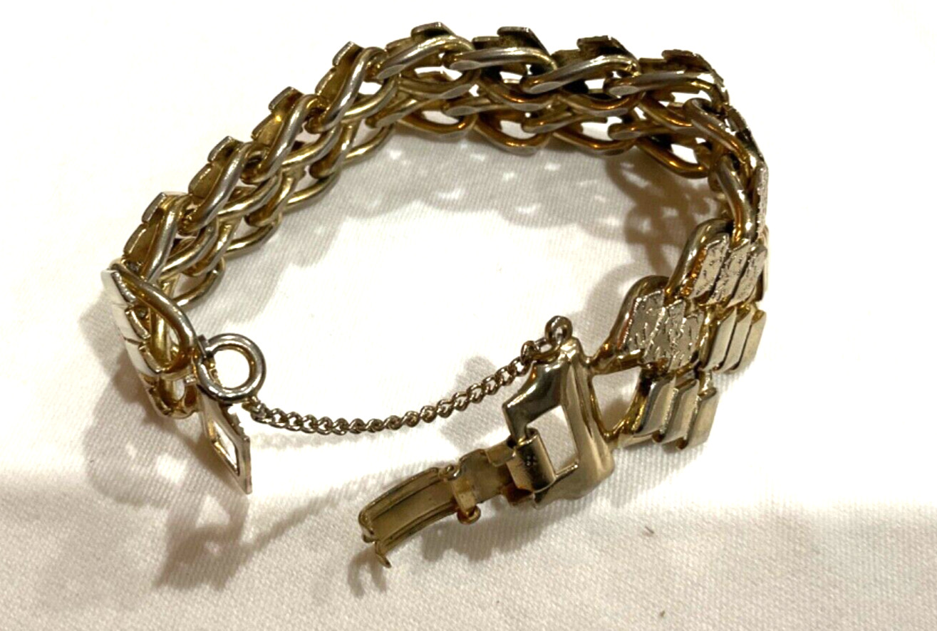 VTG ETCHED FLORAL DESIGN GOLD TONE BRACELET WITH SAFETY CHAIN FOLD OVER CLASP