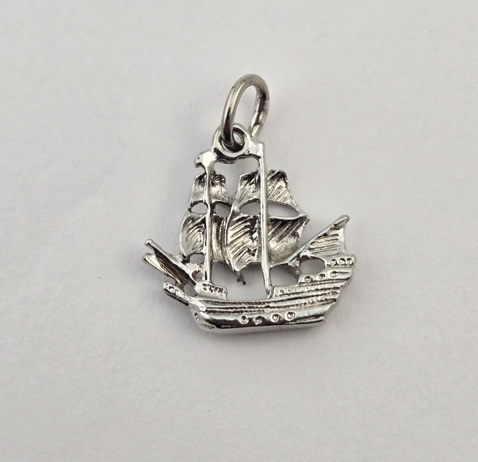 Vintage Sterling Silver Junk Ship Sailing Boat Charm Pendant 925 – 2.0g