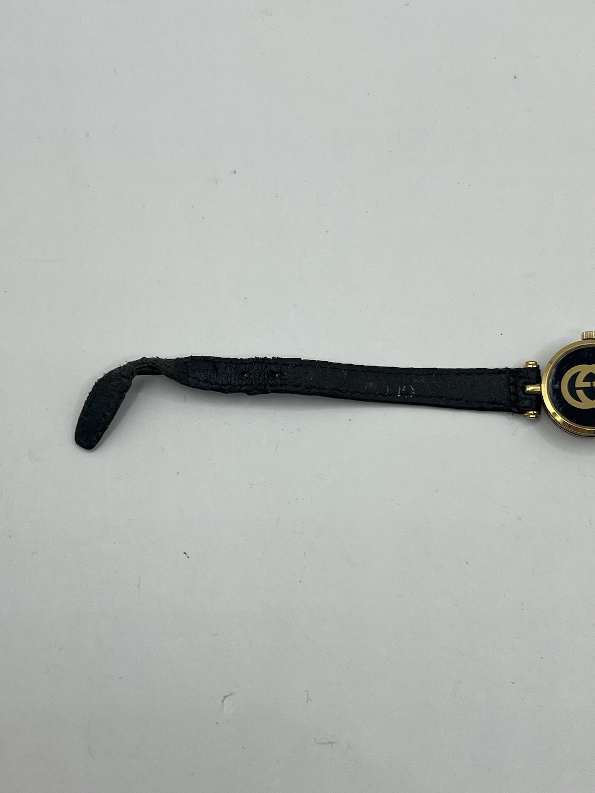 GUCCI ONE JEWEL QUARTZ WATCH ~ RUNNING ~