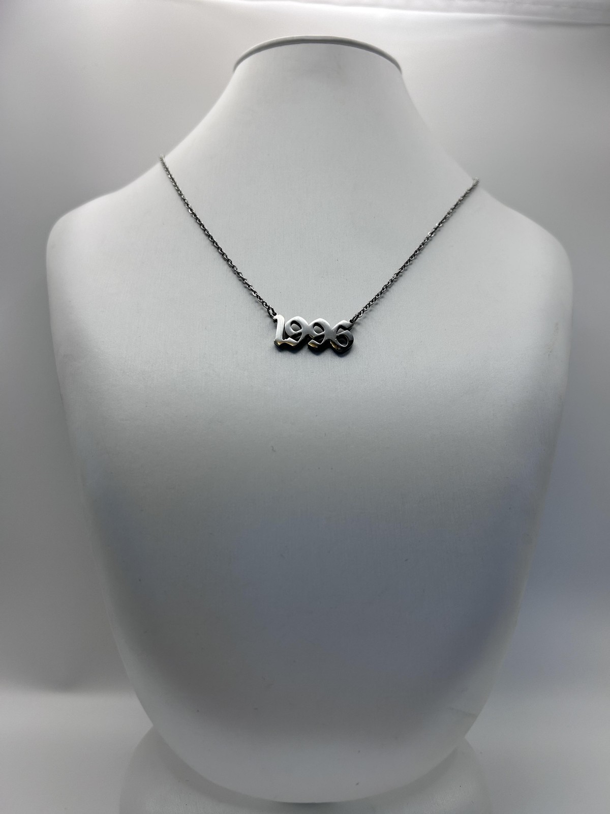 Necklace Silver Tone 1996 Year Pendant Chain Lobster Clasp Minimalist Fashion