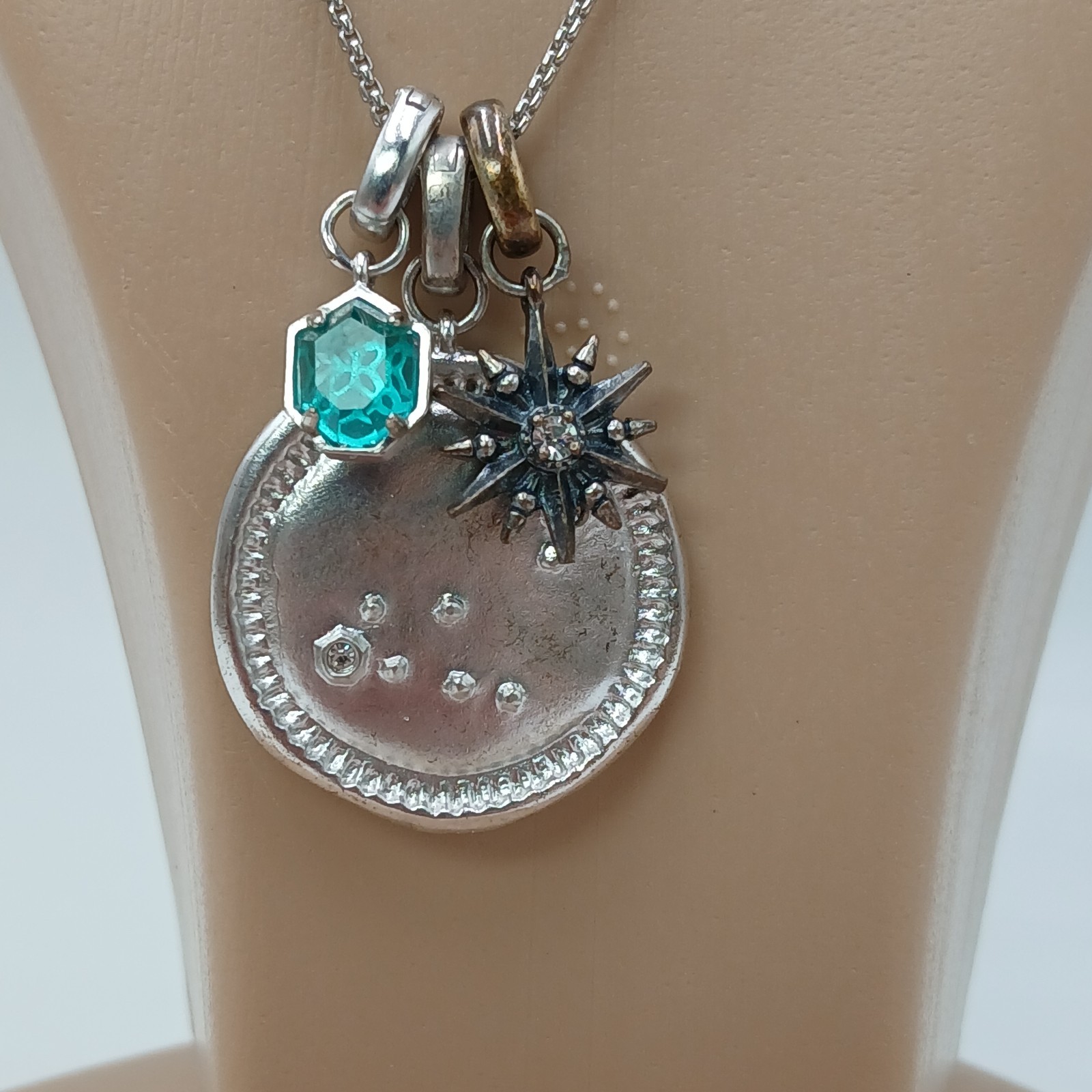 Kendra Scott Capricorn Necklace 28in Slide Silver Tone Zodiac Medallion Blue Gem