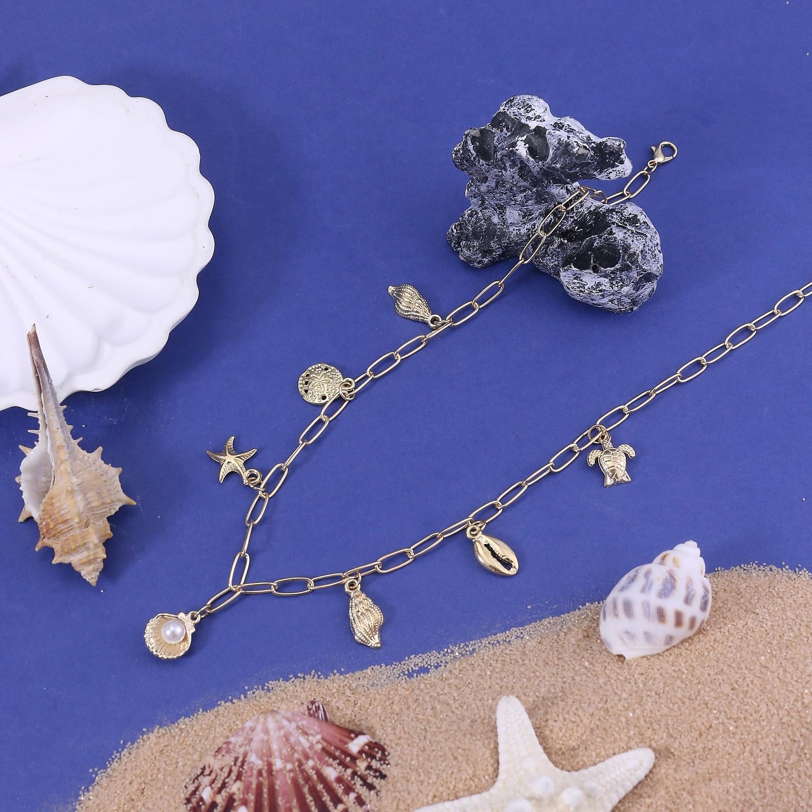 Beach Charm Necklace for Women Trendy Starfish Seashell Charm Gold Chain Neck…