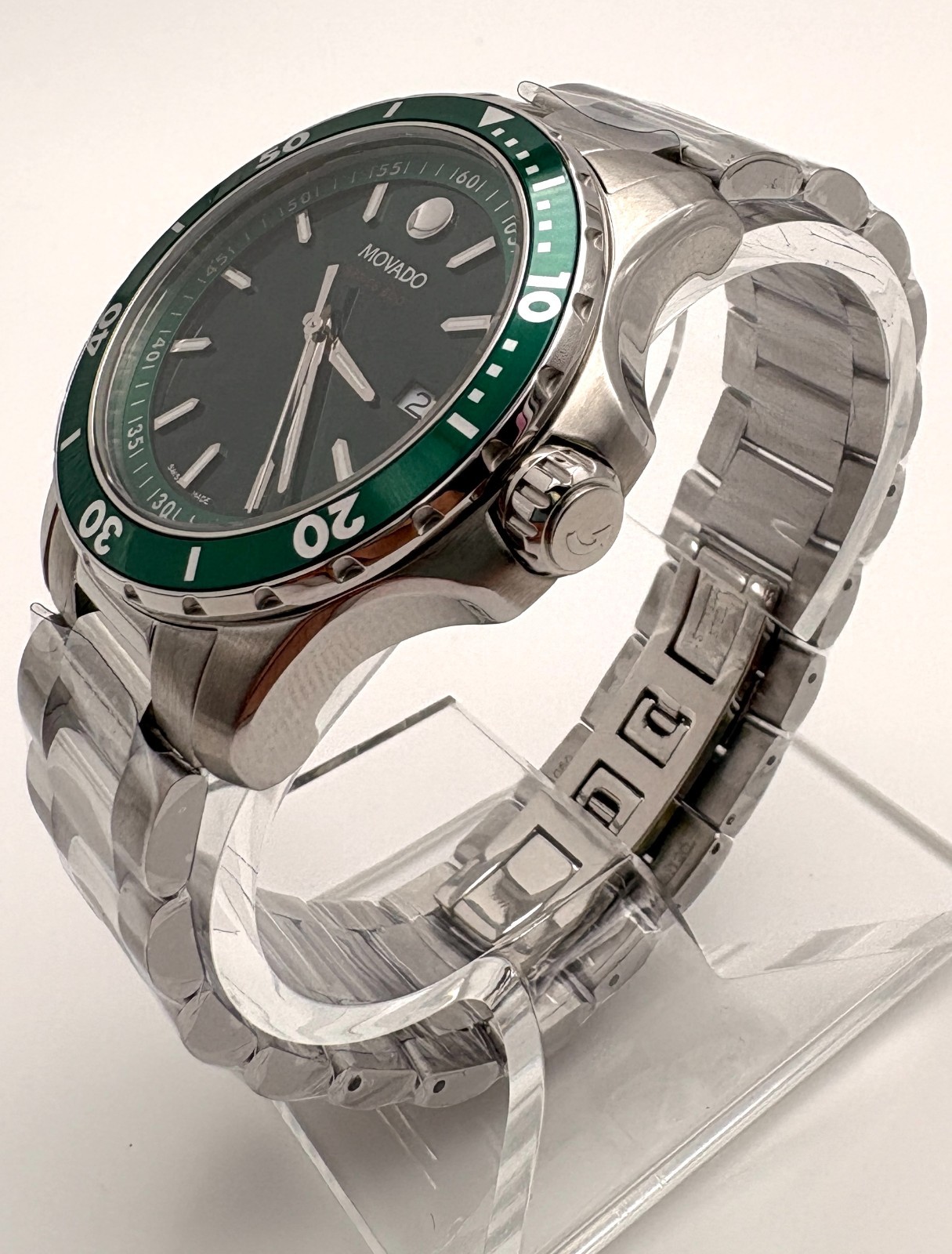 Movado 2600136 Series 800 Green Dial Stainless Steel Quartz Men’s 40mm Watch