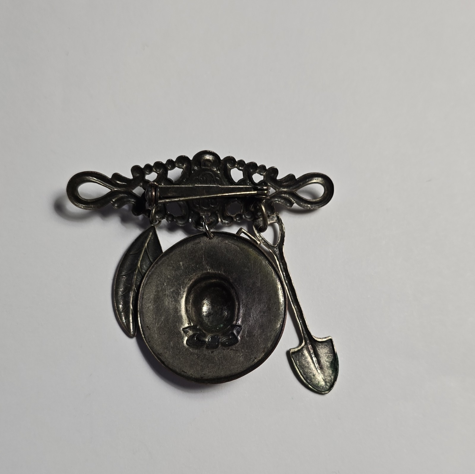 Garden Theme Brooch Pin Silver Tone Metal Dangle Leaf Shovel Round Charm