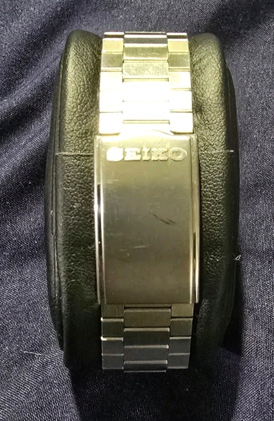 Vintage Seiko Chronos 8123-5260 Quartz Black Dial Day Date Clean – Running Watch