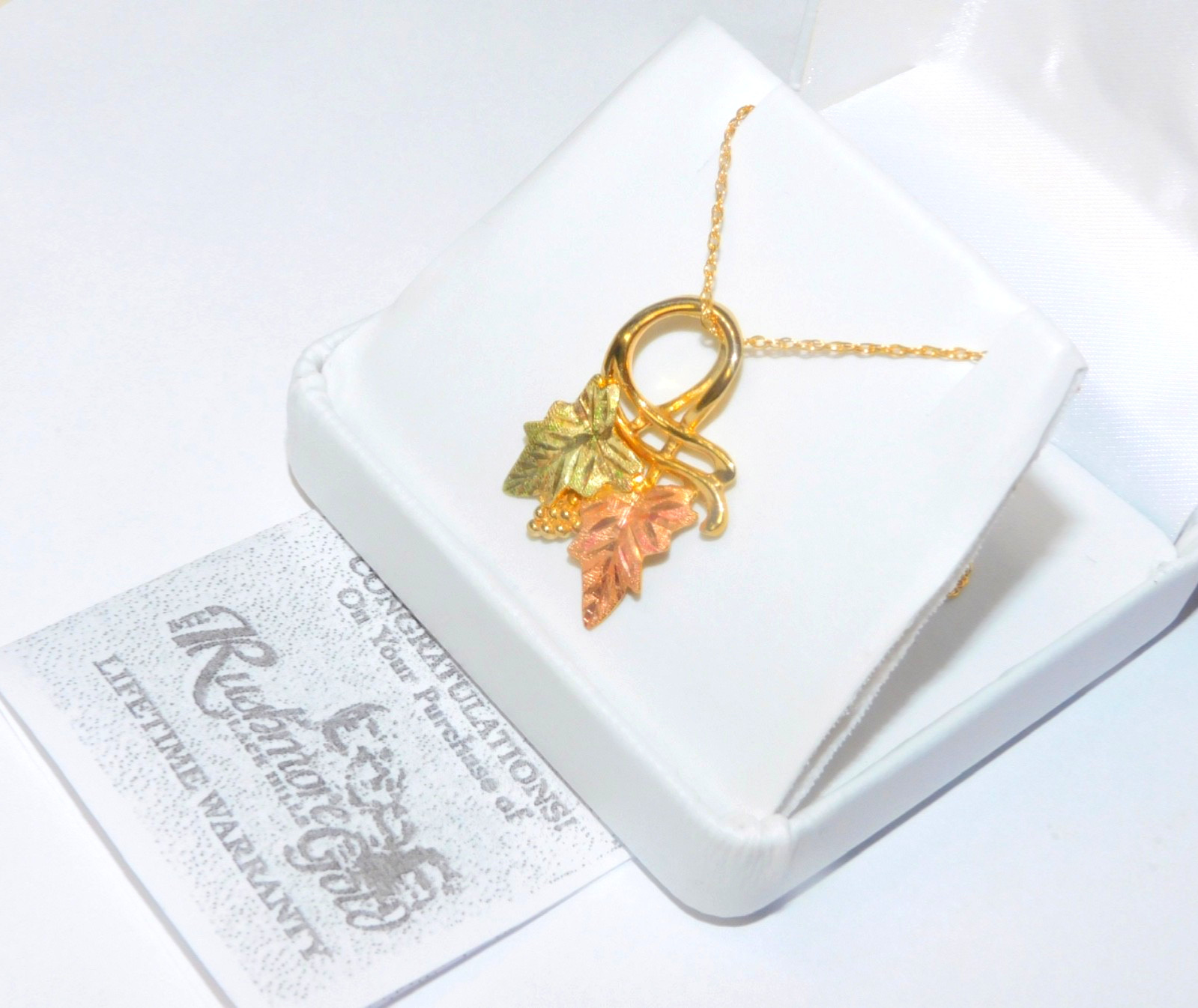 Black Hills Gold 10k Mt Rushmore Gold Slider Leaf Pendant