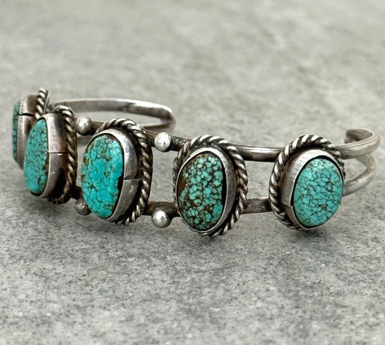 Vintage Native American Navajo NUMBER 8 MINE Turquoise Sterling Bracelet 6.7 in