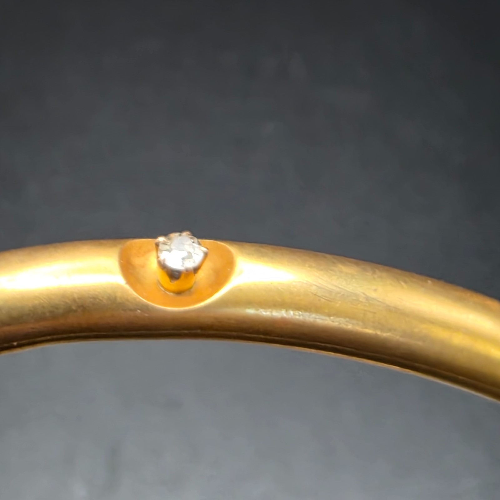 Antique Victorian 14K Gold Belcher Set Hinged Bangle Bracelet. Estate Find 7.69g