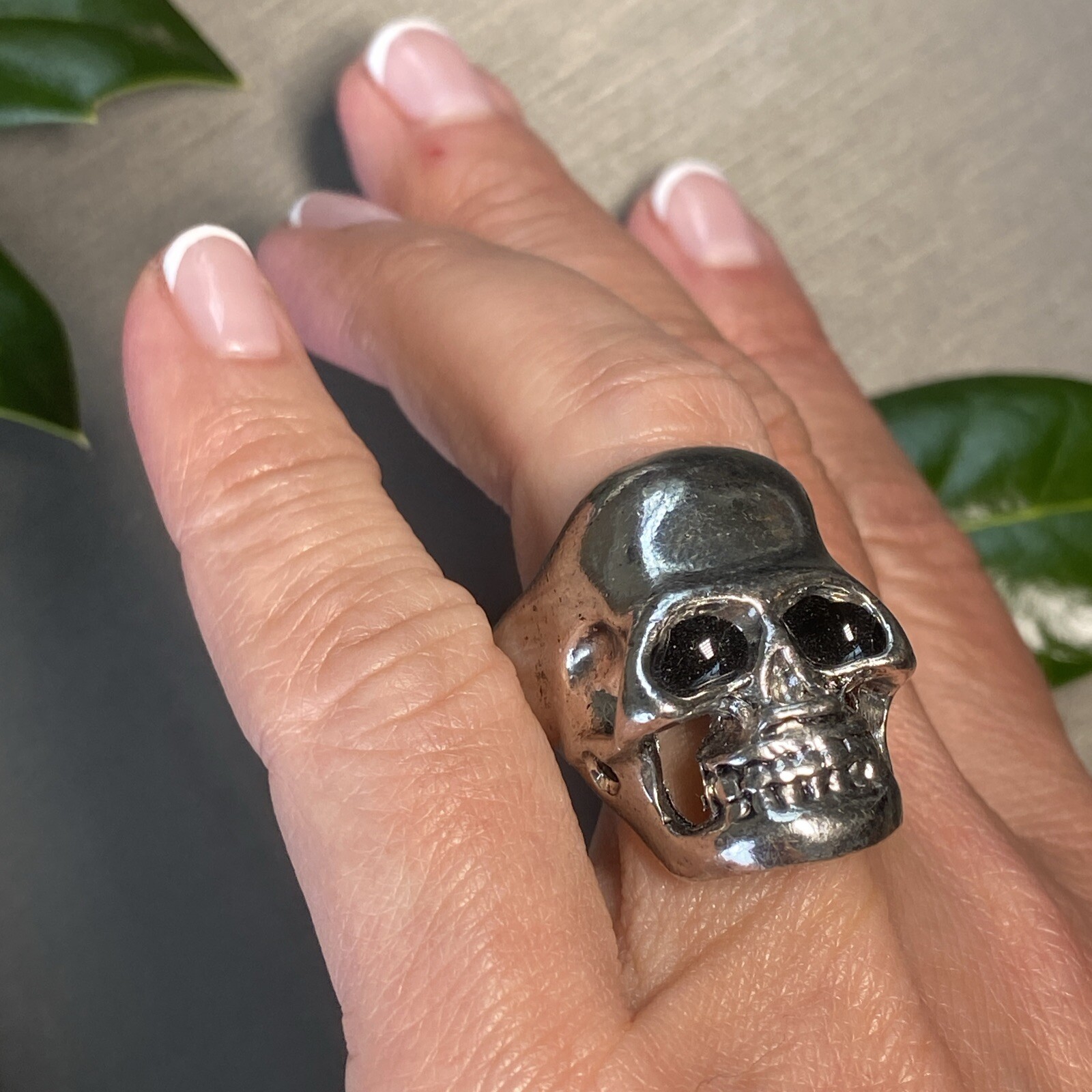 Vintage Mens Skull Ring Estate Jewelry Pre-Owned Size 11 Macabre