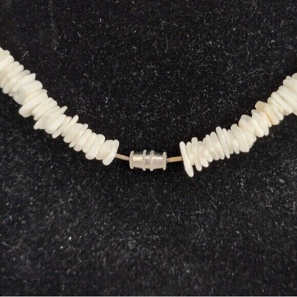 White Puka Shell Beaded Necklace 16″ 60s Style Hippie Choker Retro Beach