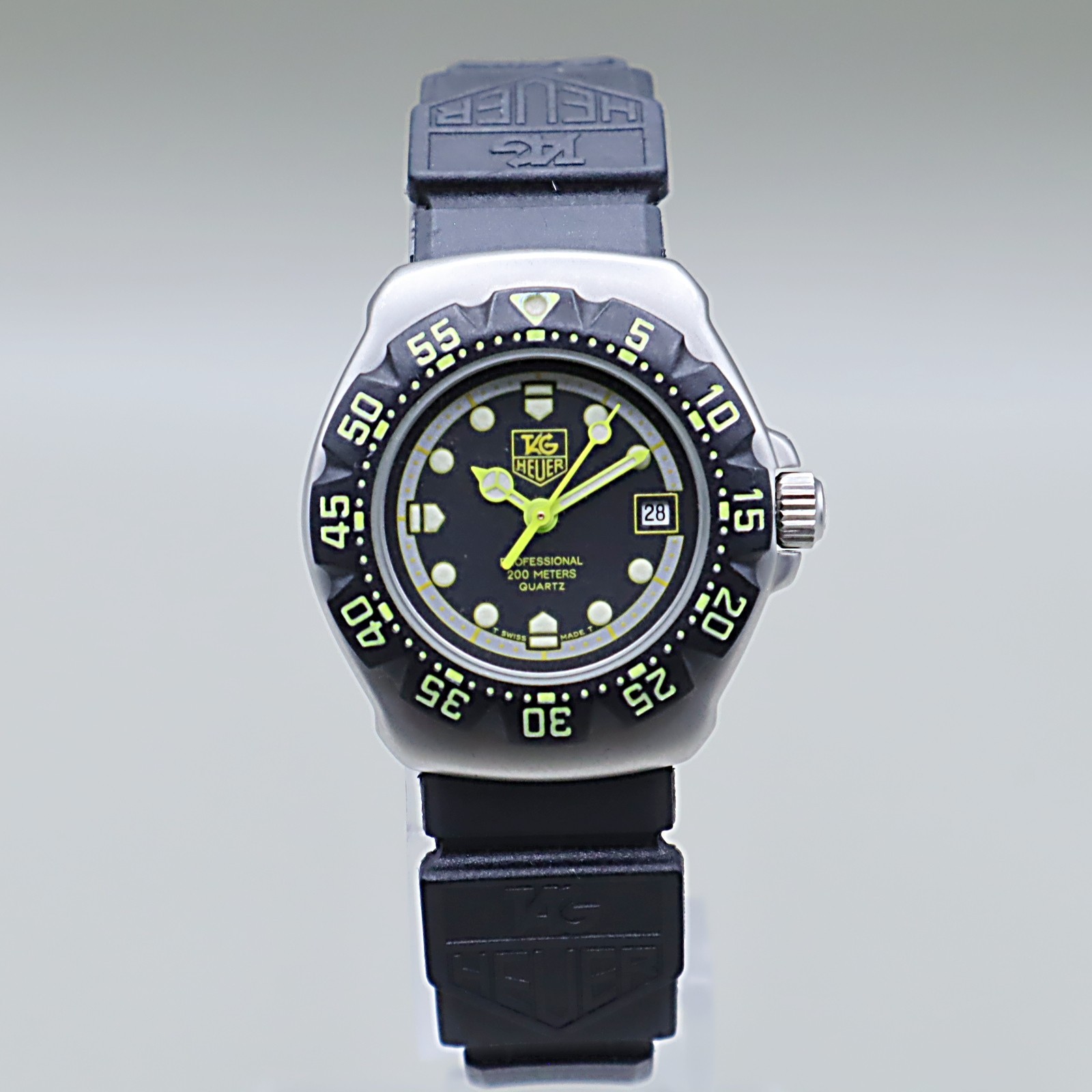 IN BOX *MINT* TAG Heuer Formula 1 376.508 Black Dial 28 mm Women’s Qz Watch
