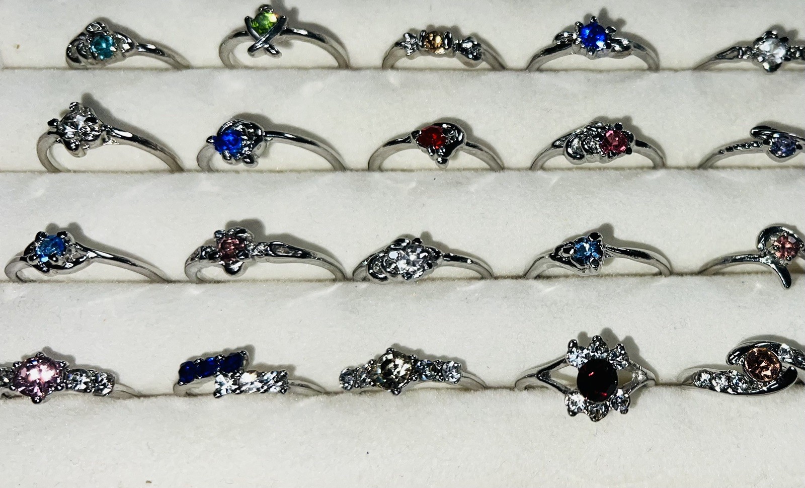 Bundle Of 50 Lovely Silver Coloured Rhinestone RINGS Single & Multiple Gem Stone