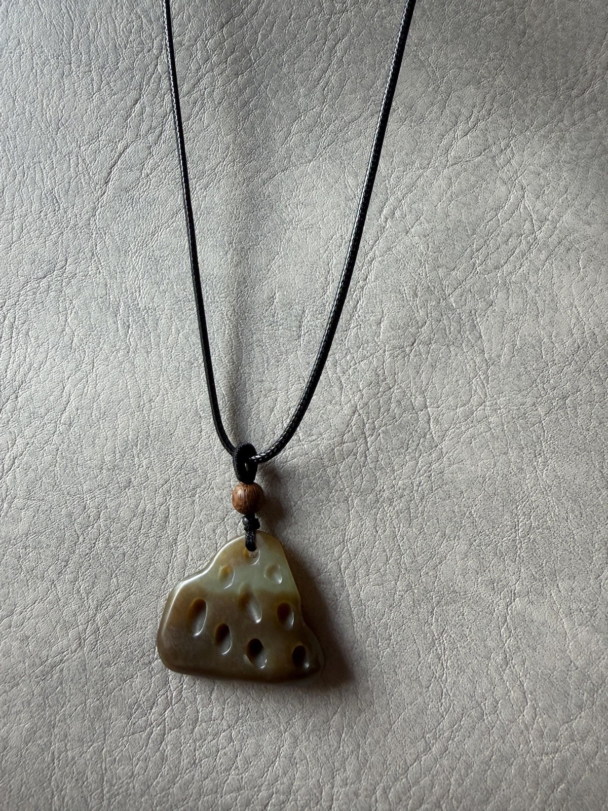 Natural Ivory brown Jade Taihu Stone Pendant Necklace太湖 brown Jade Necklace READ
