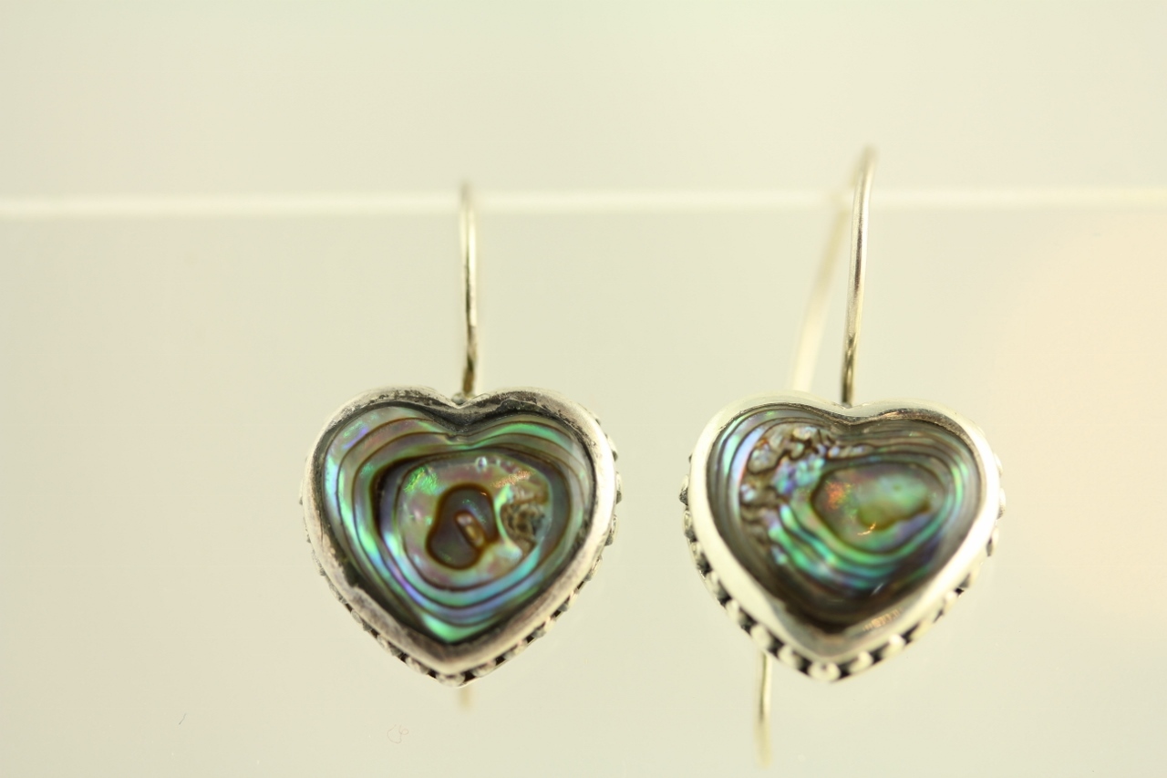 New Sterling Silver ABALONE EARRINGS GREAT HEART DESIGN- 4.6 GR S6713