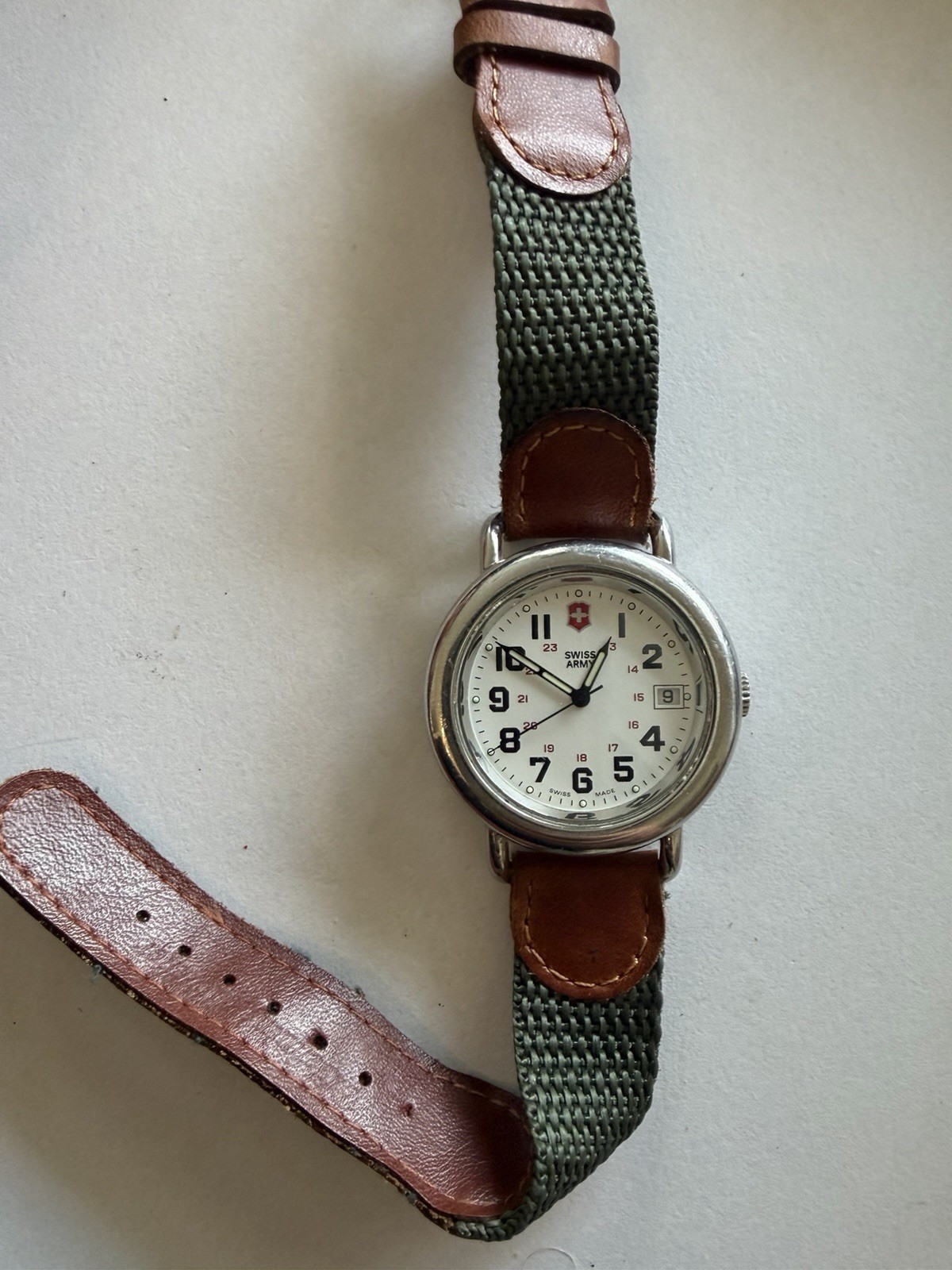 Victorinox Swiss Army Quartz Analog White Dial SS Case 100m Date Swiss Made
