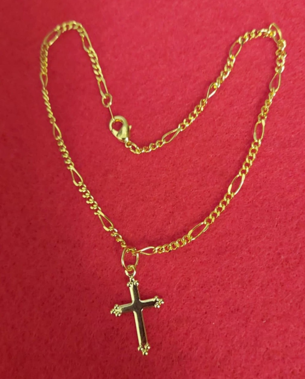 WOMENS 14KT GOLD PLATED CROSS FIGARO ANKLET – A8