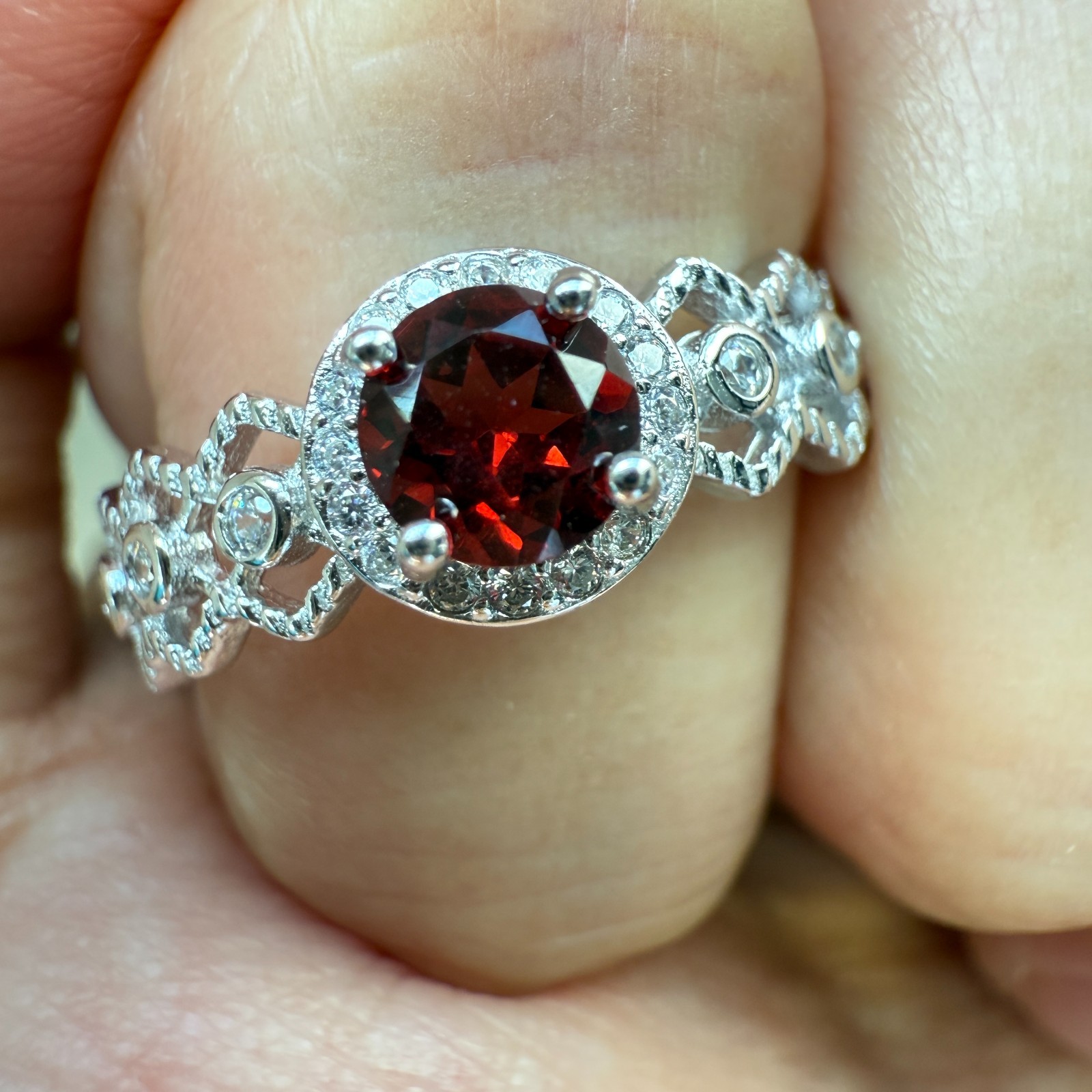 925 Sterling Silver Ring 5mm Red Natural Rhodolite Garnet Gemstone Zircon Gift