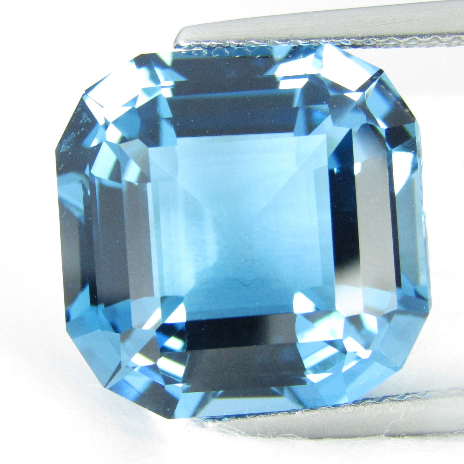 16.04cts Natural Beautiful London Blue Topaz 14.7mm Fashion Radiant Cut Gem