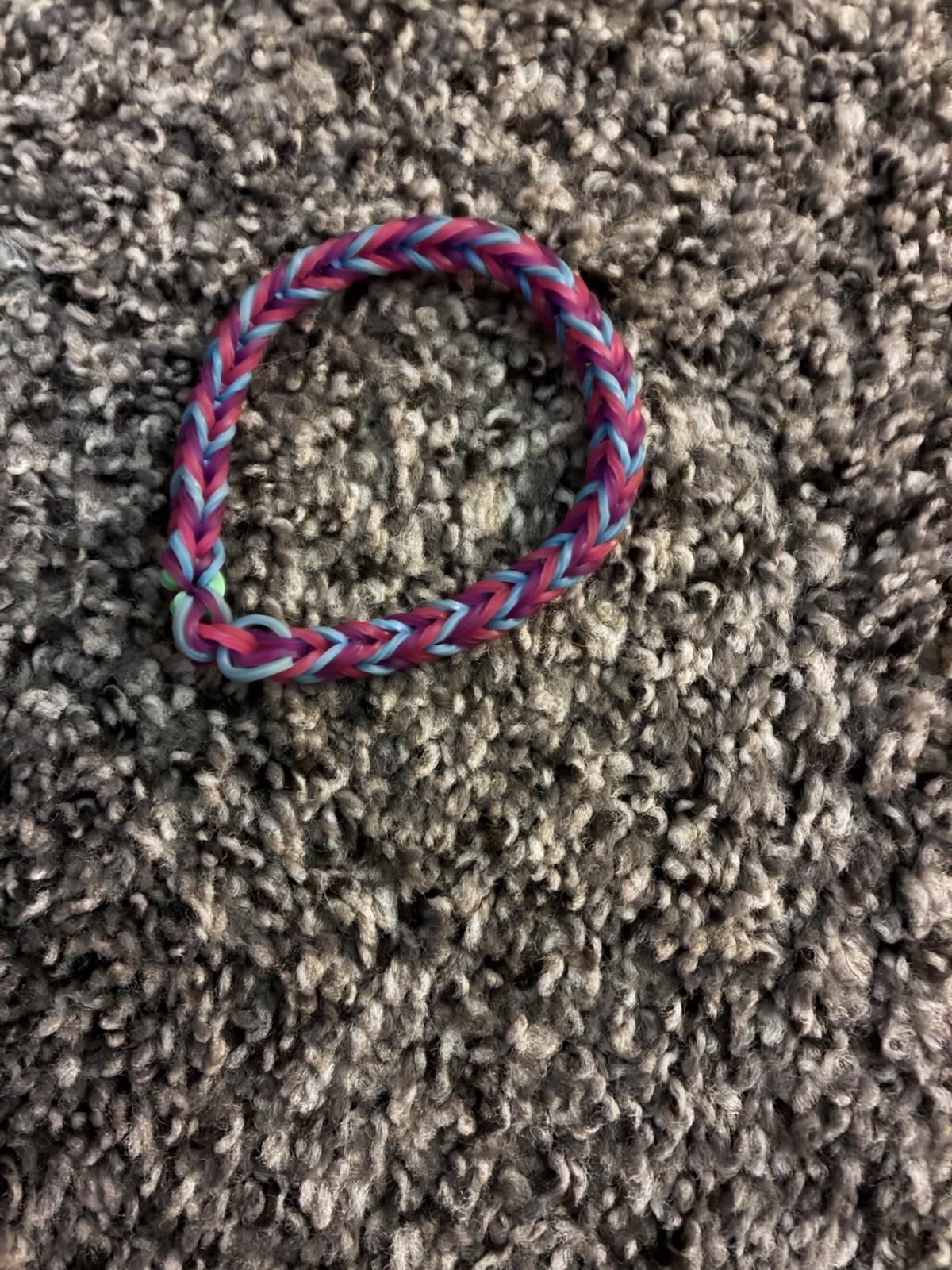 Hi I’m bracelet goats and I’m selling those for the price i can do right now