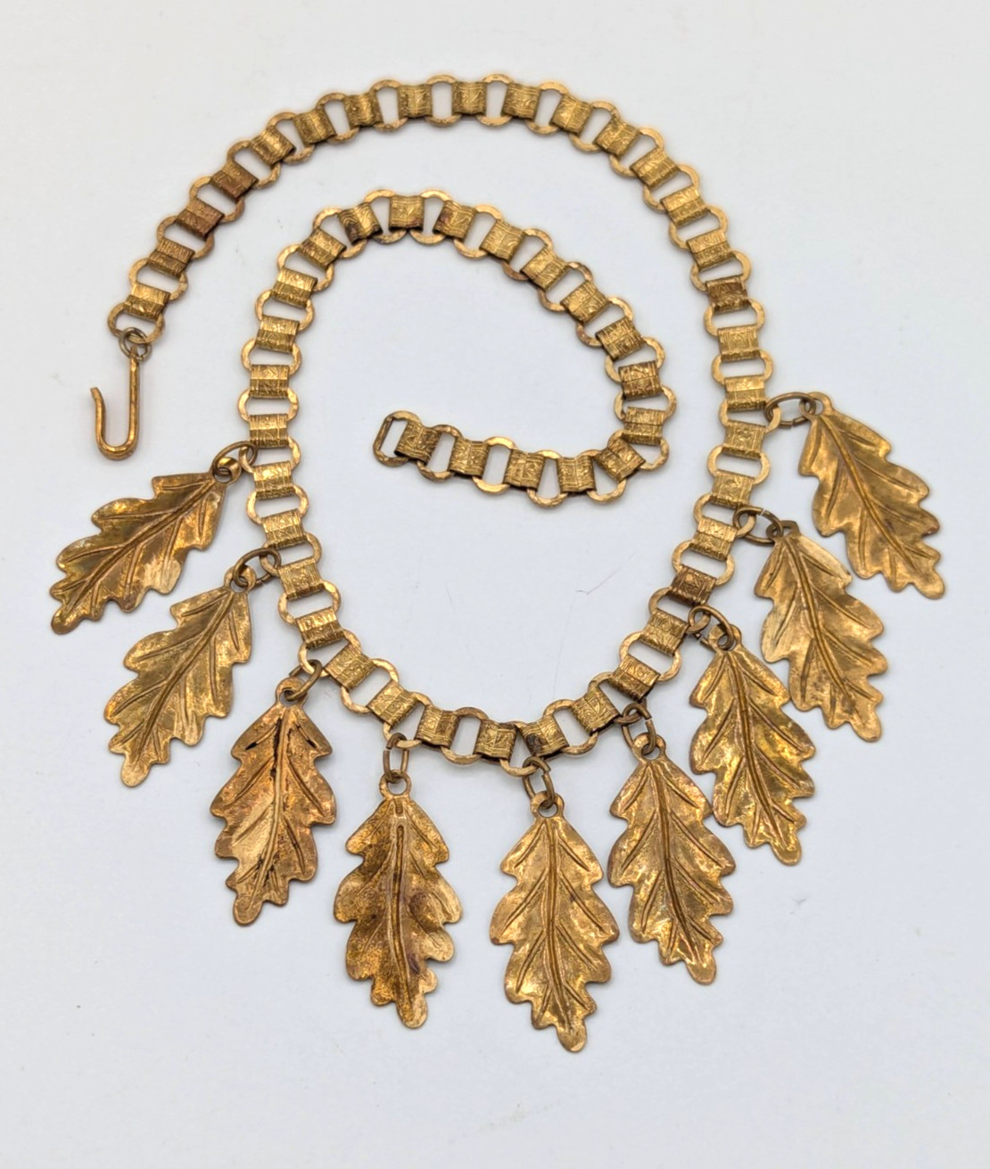 Vintage Book Chain Necklace Oak Leaves Fringe Gold Tone Choker Collar