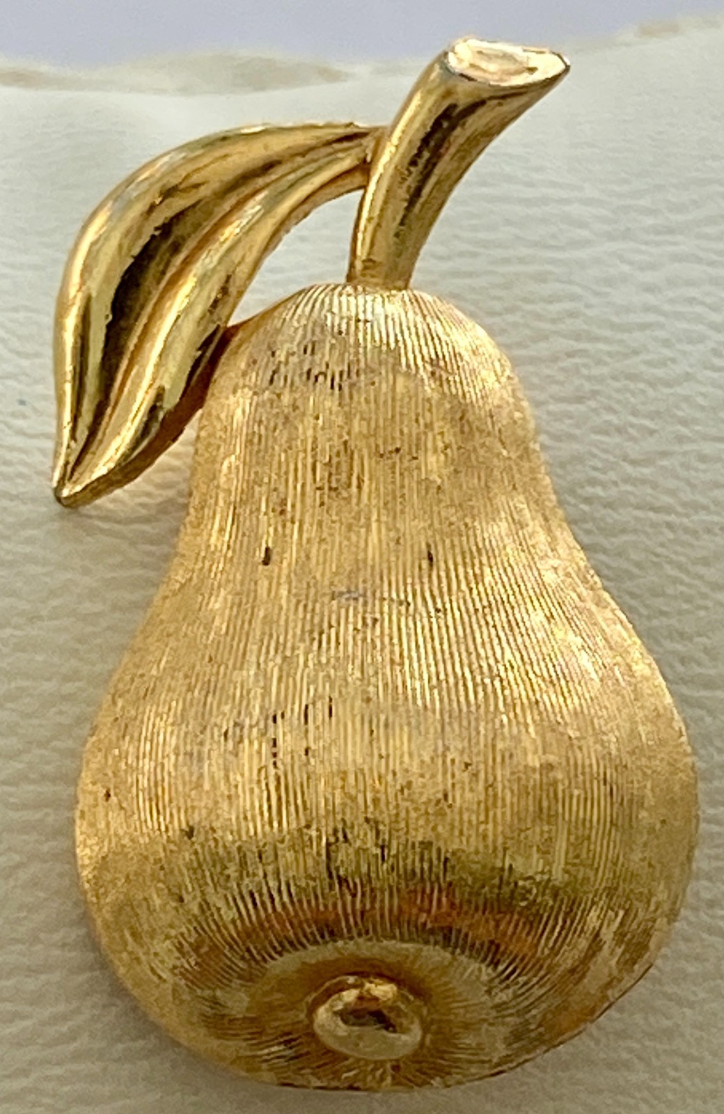 Vintage Brooch Crown Trifari Pear Pin Small Size Fruit Brushed Gold Tone Signed