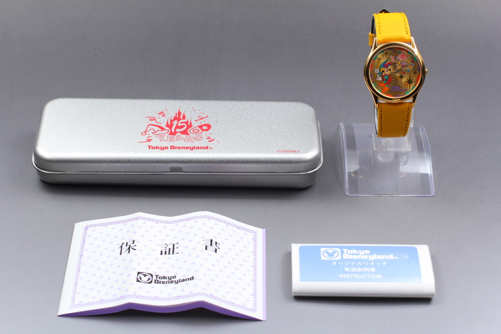 MINT Seiko Y136-6C90 Tokyo Disneyland 15th Limited Gold Quartz Mens Watch JAPAN