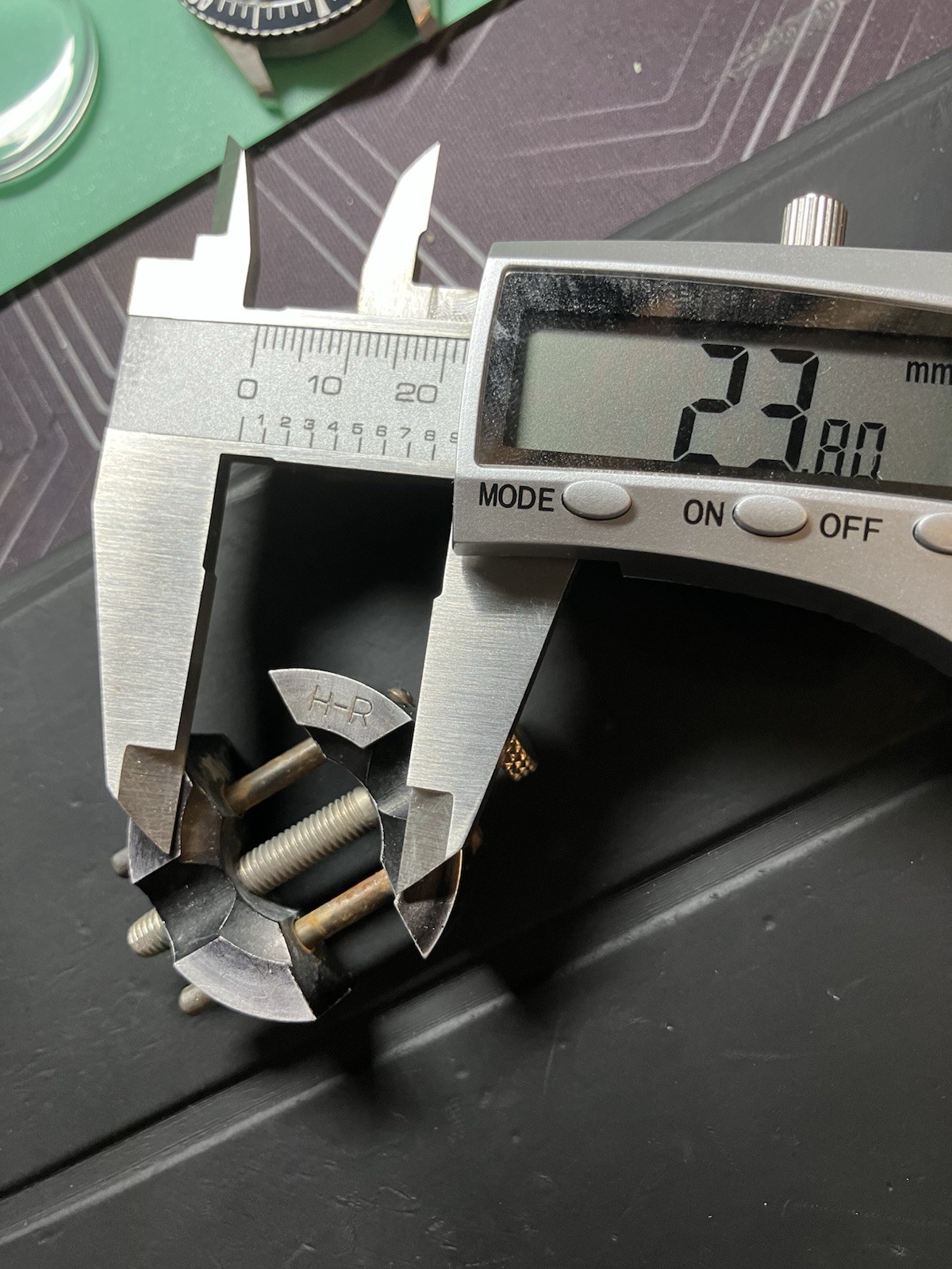 H-R Vintage Movement Holder