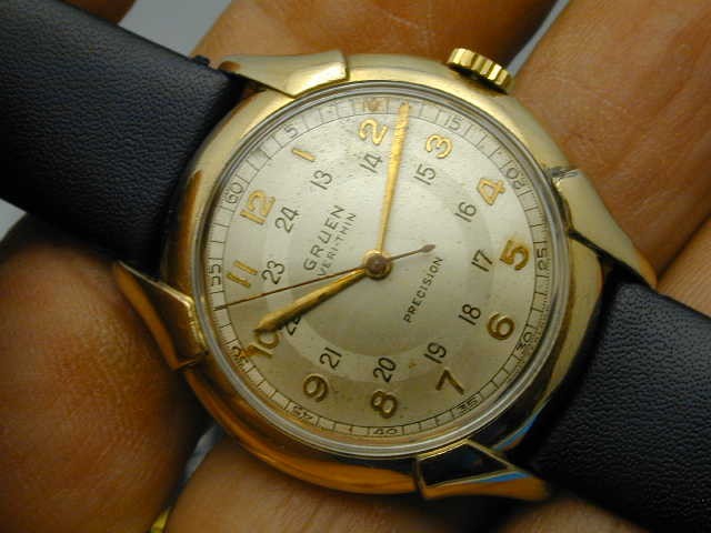 VINTAGE GRUEN PAN AM ORIGINAL DIAL FANTASTIC AT 37.4 X 32.07 MM RUNNING