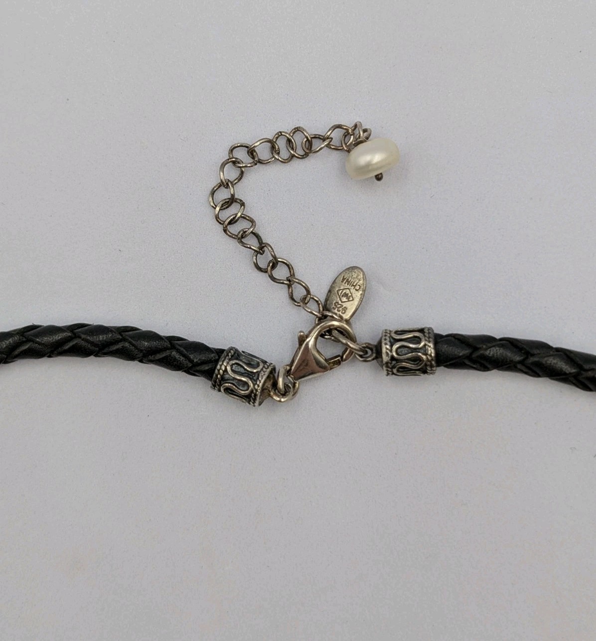 Imperial World Inc. Vtg Sterling Silver Freshwater Pearls Black Leather Necklace