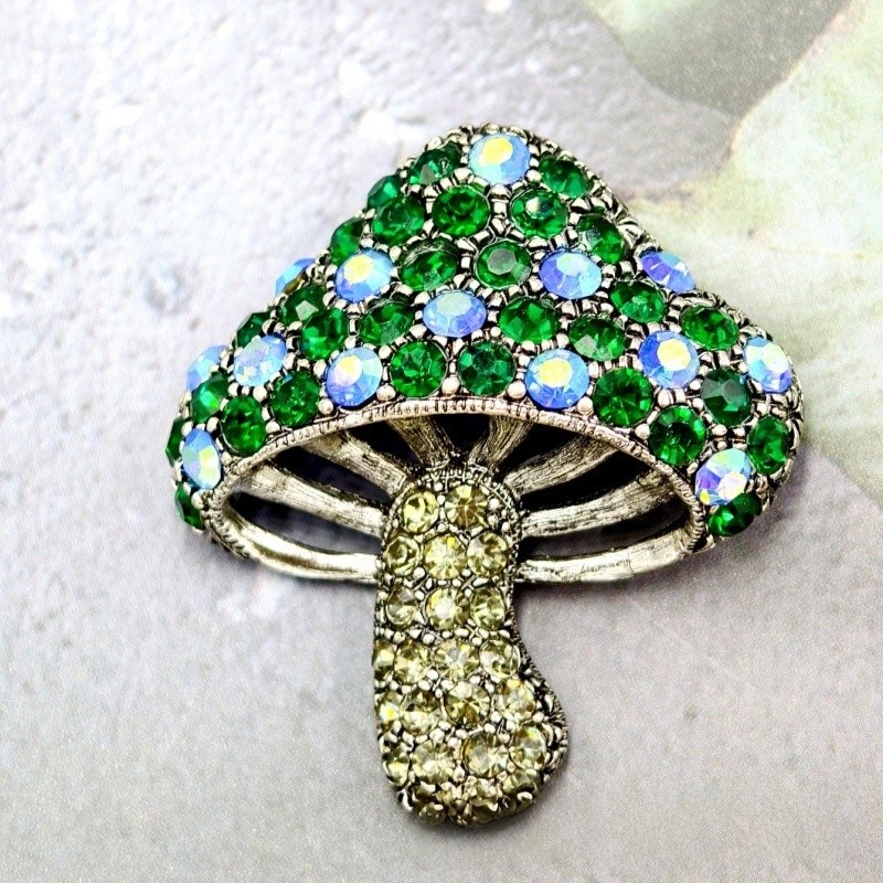 2Pcs Retro Mushroom Brooches, Glittering with Green and Blue Gemstones
