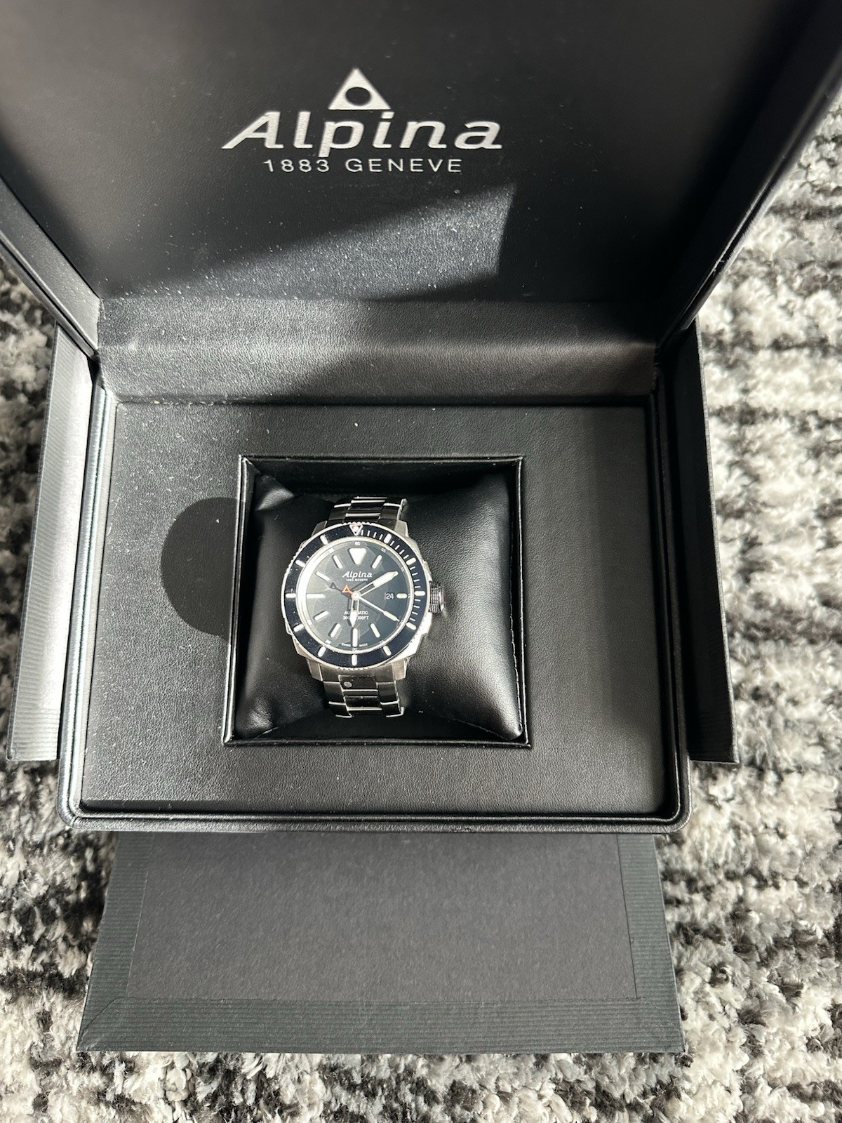 Alpina Seastrong Diver 44mm Automatic SS Bracelet Blue Bezel 300m Date