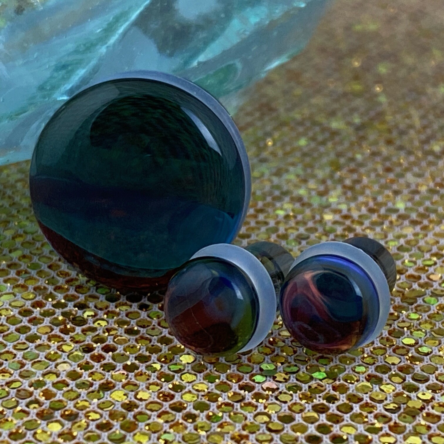 Iridescent Smokey Glass Single Flare Plugs (PG-603) gauges