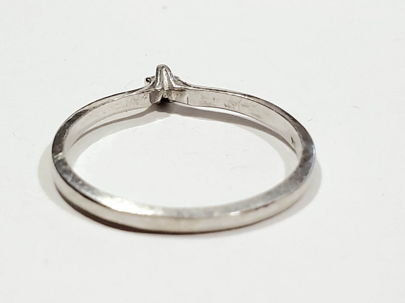10K Solid White Gold Classic Band Diamond Minimalist Design Style Ring Sz 6 1/4