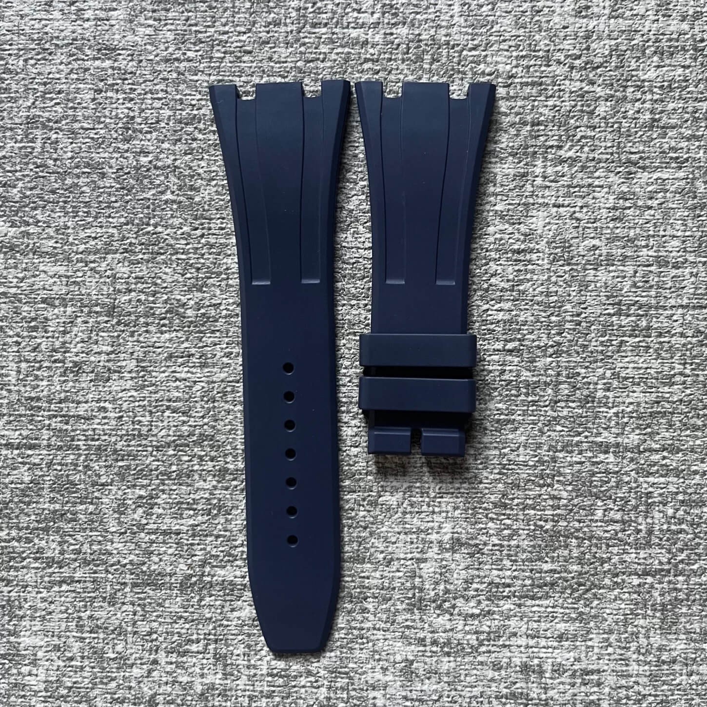 Replacement Rubber Watch Strap Fits AP Royal Oak 41 mm 26mm x 18mm Band