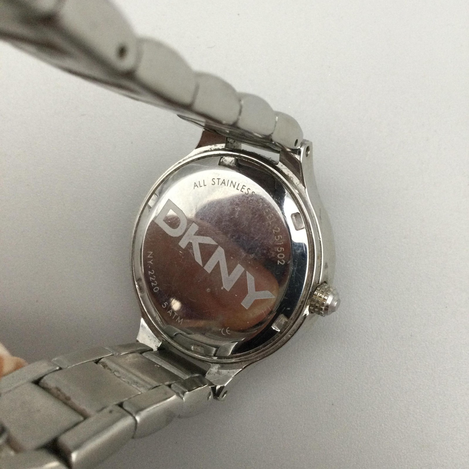 DKNY NY-2220 Womens Watch 29mm Stainless Bracelet Crystals New Battery 6″