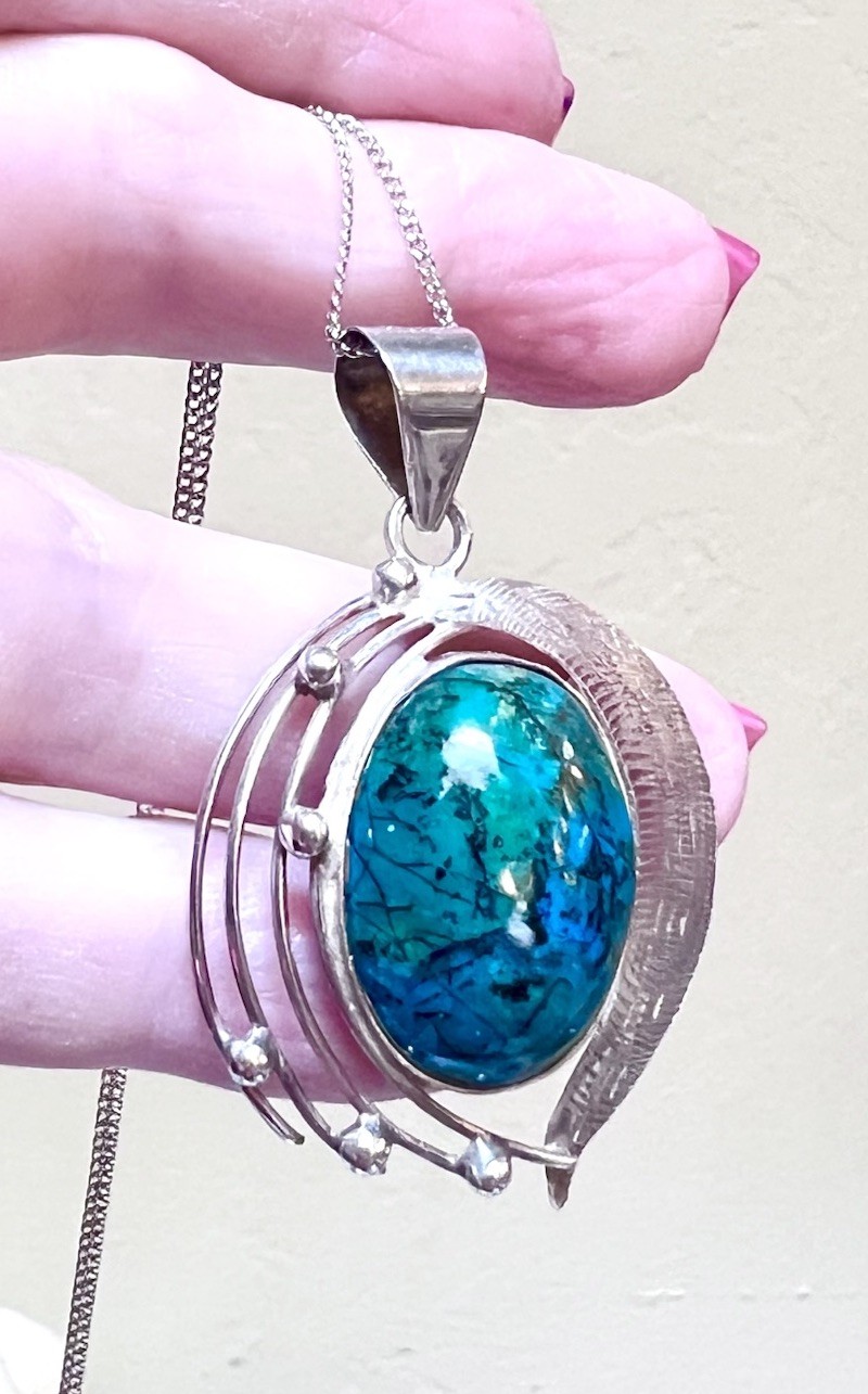 Beautiful Vintage Artisan/Studio Ornate Sterling Silver & Chrysocolla Necklace